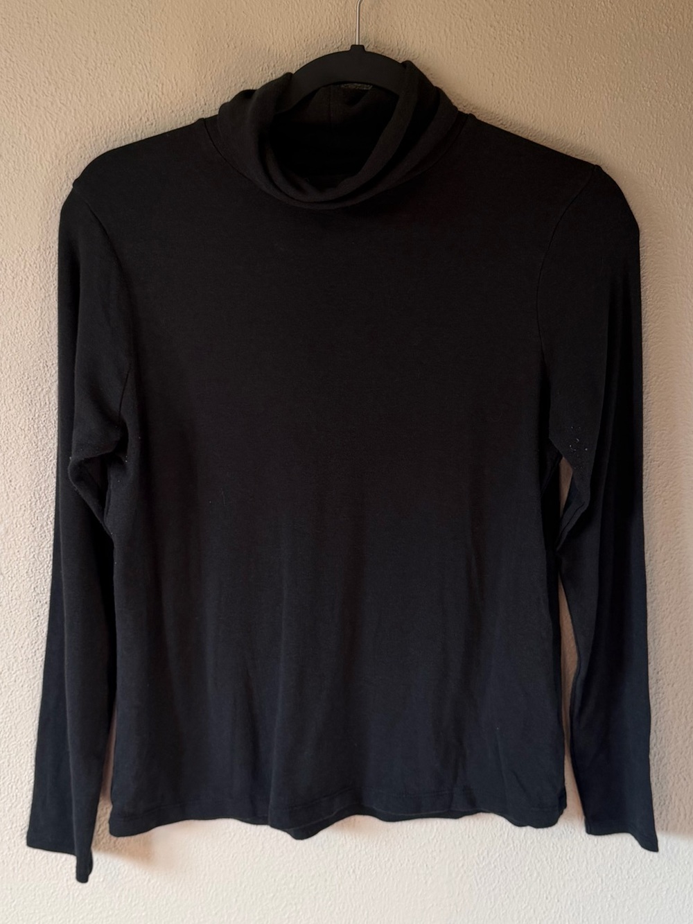 Jones & Co Black Long Sleeve Turtleneck Top | Large